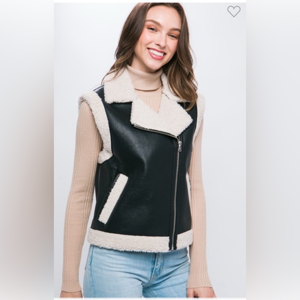 Women's Black and Cream Faux Leather Sherpa Trim Shearling Vest Size Lar… - Picture 11 of 16